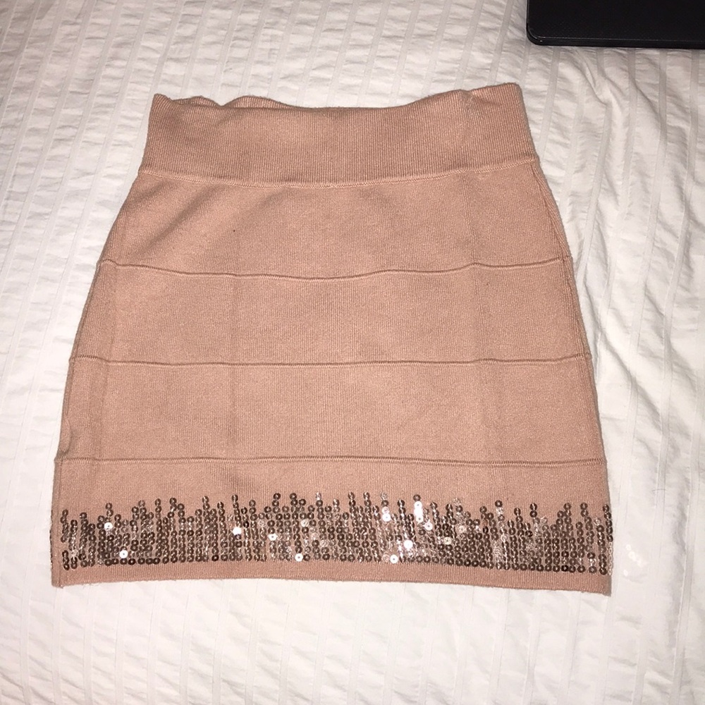 Bebe nude skirt